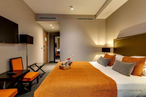MartinsHotel-7863HDR